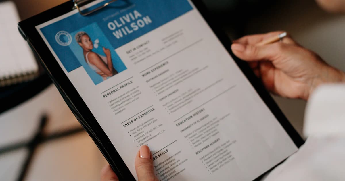 Checklist for personalizing CV by role